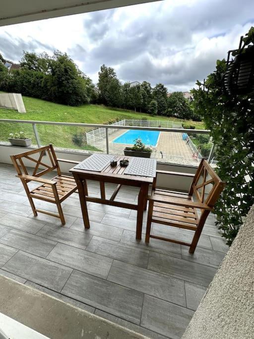 Appartement Cosy Avec Balcon Et Piscine Besançon Exterior foto