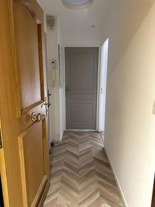 Appartement Cosy Avec Balcon Et Piscine Besançon Exterior foto
