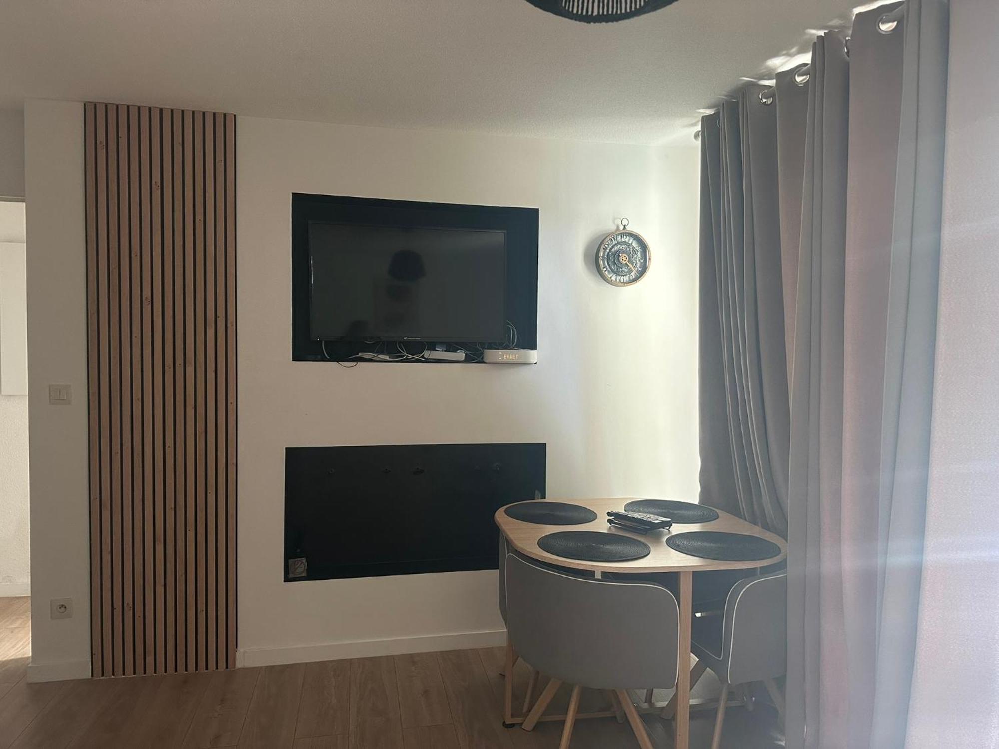 Appartement Cosy Avec Balcon Et Piscine Besançon Exterior foto